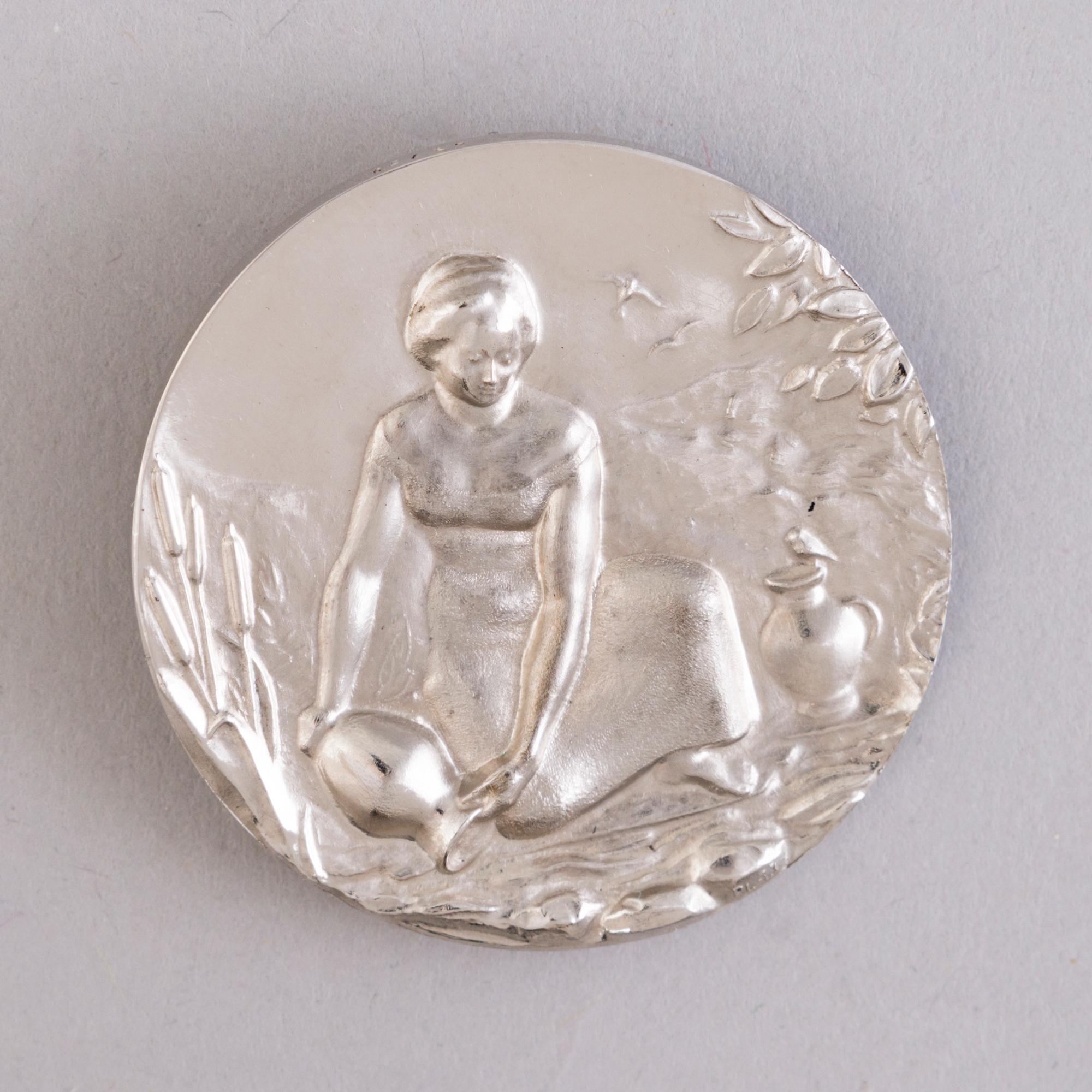 A commemorative platinum 999/1000 medallion, Carl XVI Gustaf, King of Sweden 1973, numbered 43/50, marked P. Lunde -73.