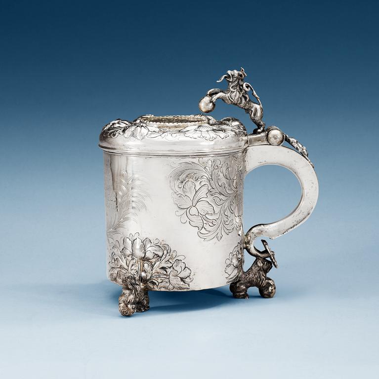 A Danish 18th century silver tankard, makers mark of  Thore Sörensen, Aalborg (1704-1732).