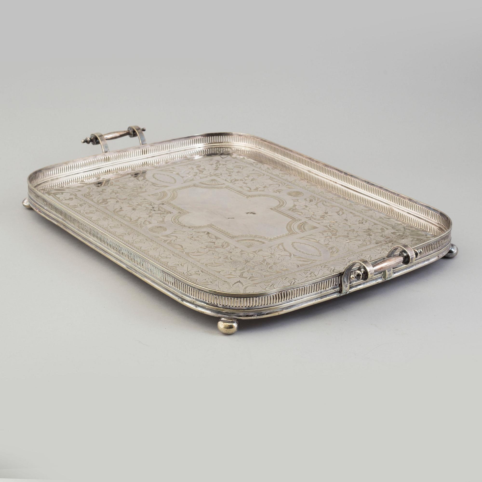 BRICKA, pläter, Thomas White, Sheffield, 1800-talets andra hälft.