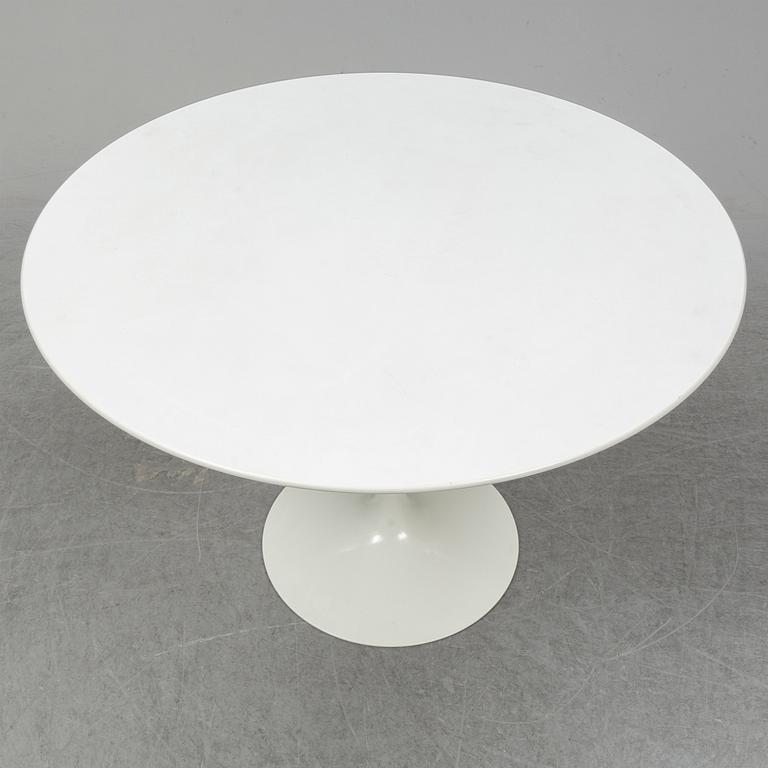 EERO SAARINEN,  Tulip table, Knoll.