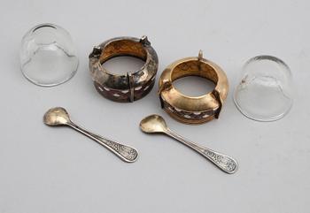 SALTKAR, 1 par, mässing och emalj, 1900-tal.