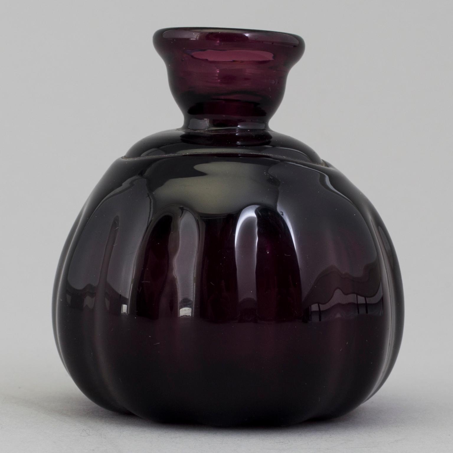 BLÄCKHORN, glas, Norge, 1700-tal.