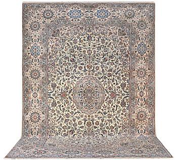 A Nain carpet, part islk, 9 laa, c. 453 x 298 cm.