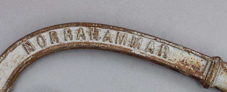 SOFFGAVLAR, 1 par, gjutjärn, 1900-talets första hälft.