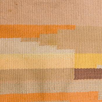 Flat weave carpet. Circa 430 x 323 cm.
