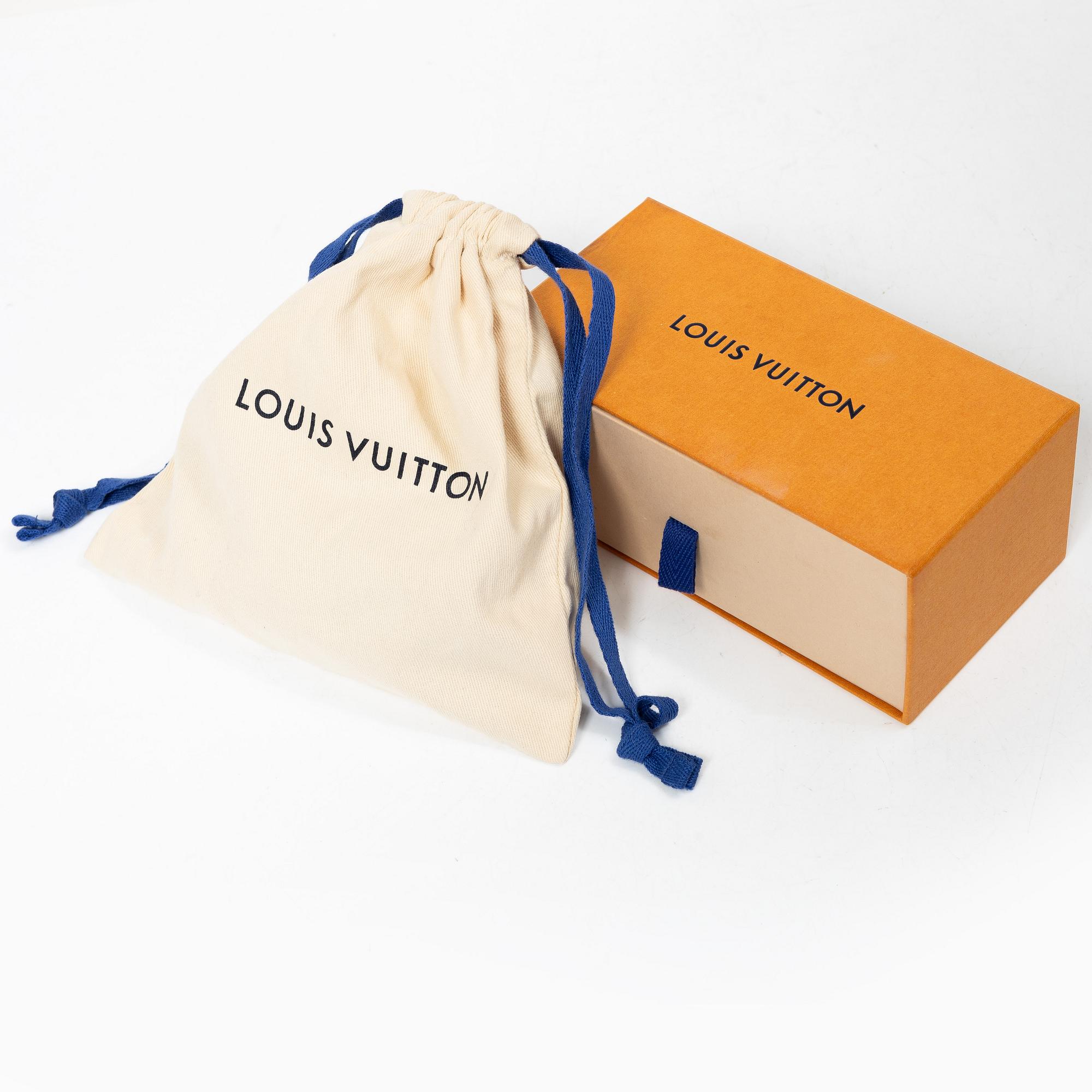 Louis Vuitton, Sunglasses.