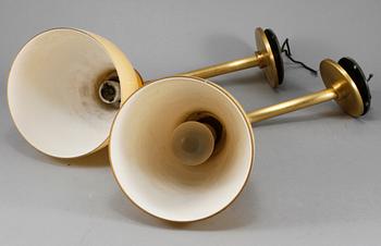 VÄGGLAMPOR, ett par, 1900-talets andra hälft.