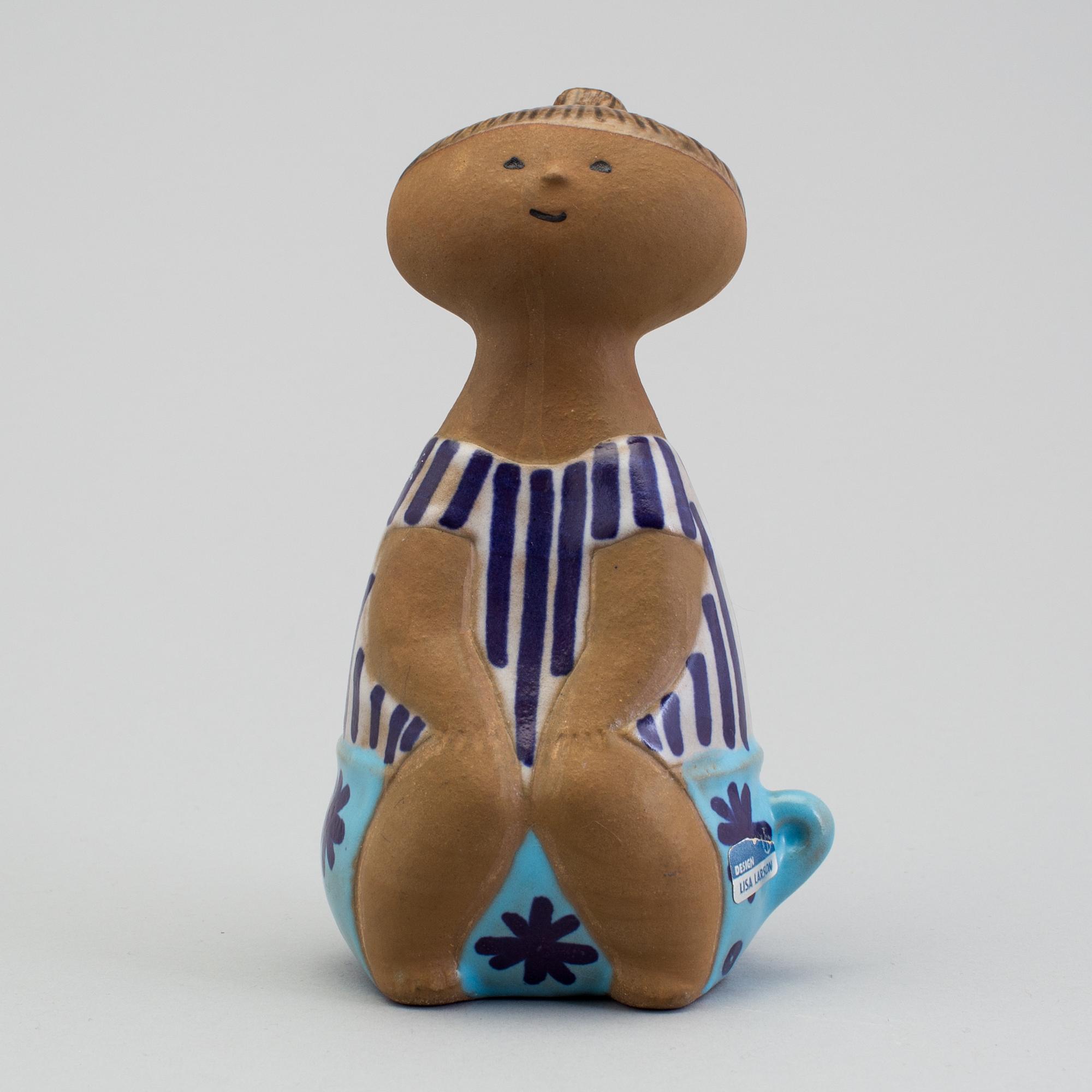 LISA LARSON, figurin i stengods, "Lotta", Gustavsberg. I produktion 1962-1979.