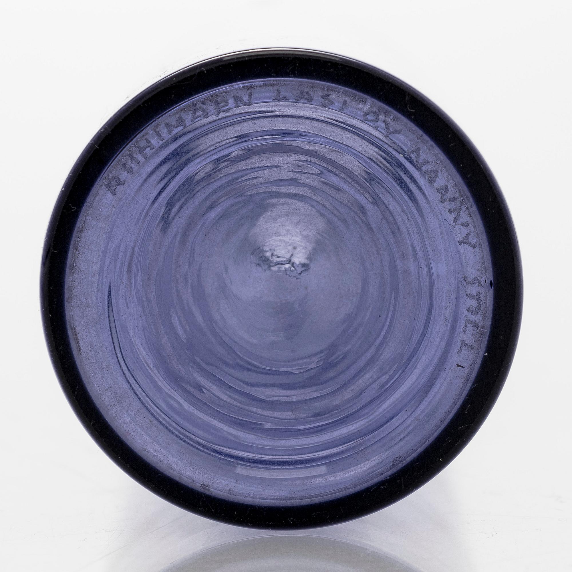 Nanny Still, flaska, signerad Riihimäen Lasi O.Y. Nanny Still.