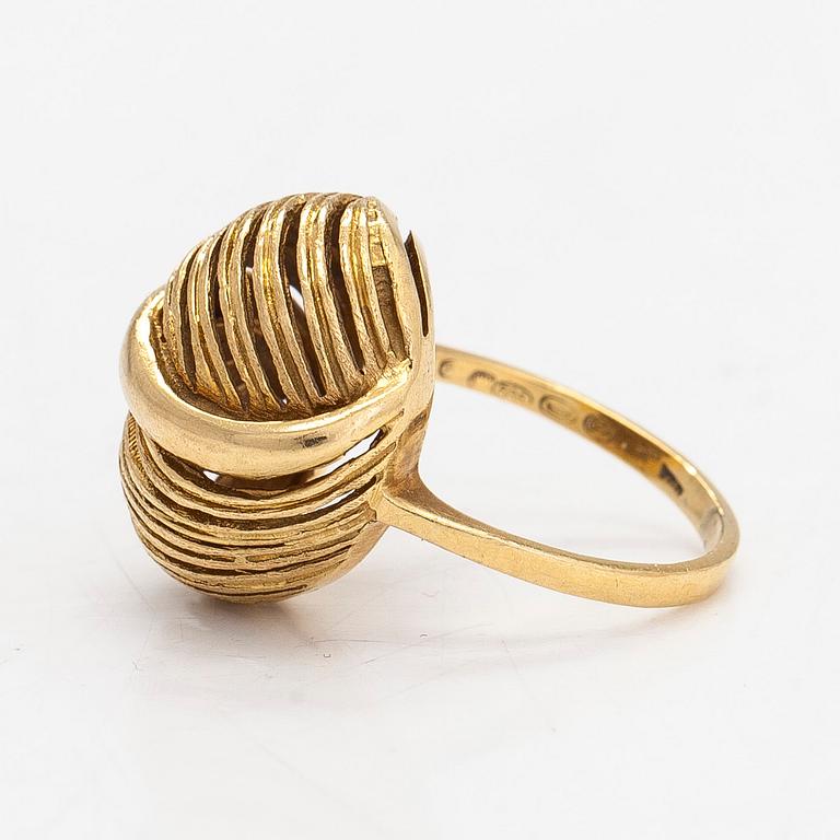 A 14K gold ring, Helsinki 1967.