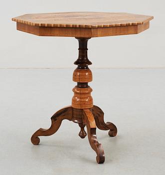 SALONGSBORD, Italien 1800-talets andra hälft.