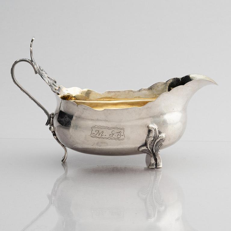 Mikael Hammarberg, gräddsnäcka, silver, (verksam 1758-1789 (90)) Härnösand. Rokoko.