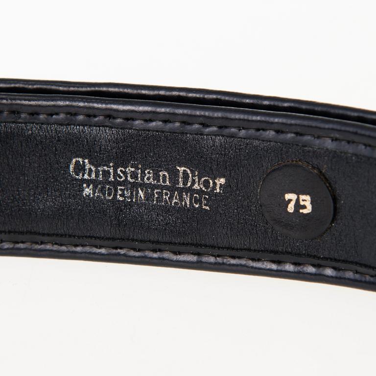 CHRISTIAN DIOR, KAKSI VINTAGE LAUKKUA JA VYÖ.