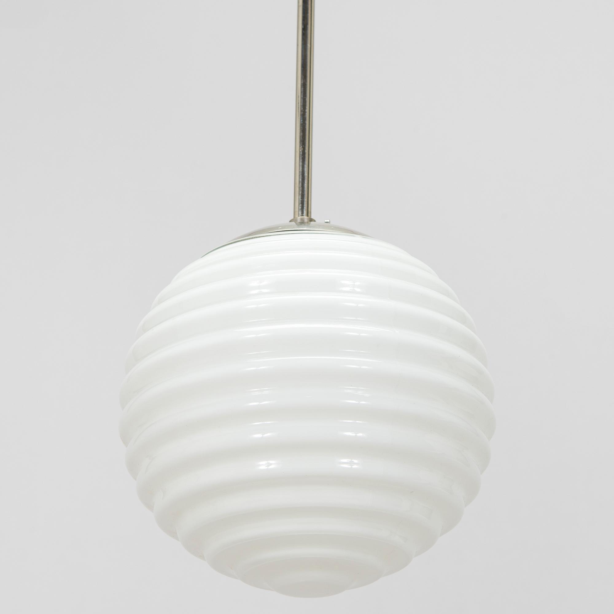 Taklampa, modell 50162, Idman, 1900-talets mitt.