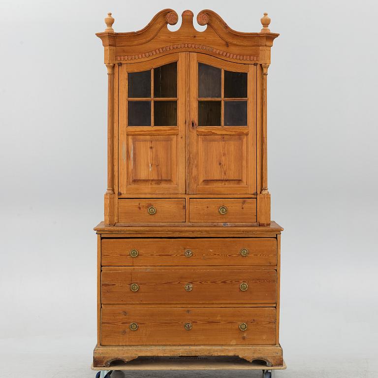 Cabinet, 18th century.