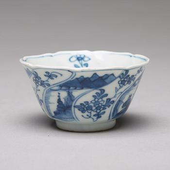 A set of three blue and white cups with stands, Qing dynasty, Kangxi (1662-1722).