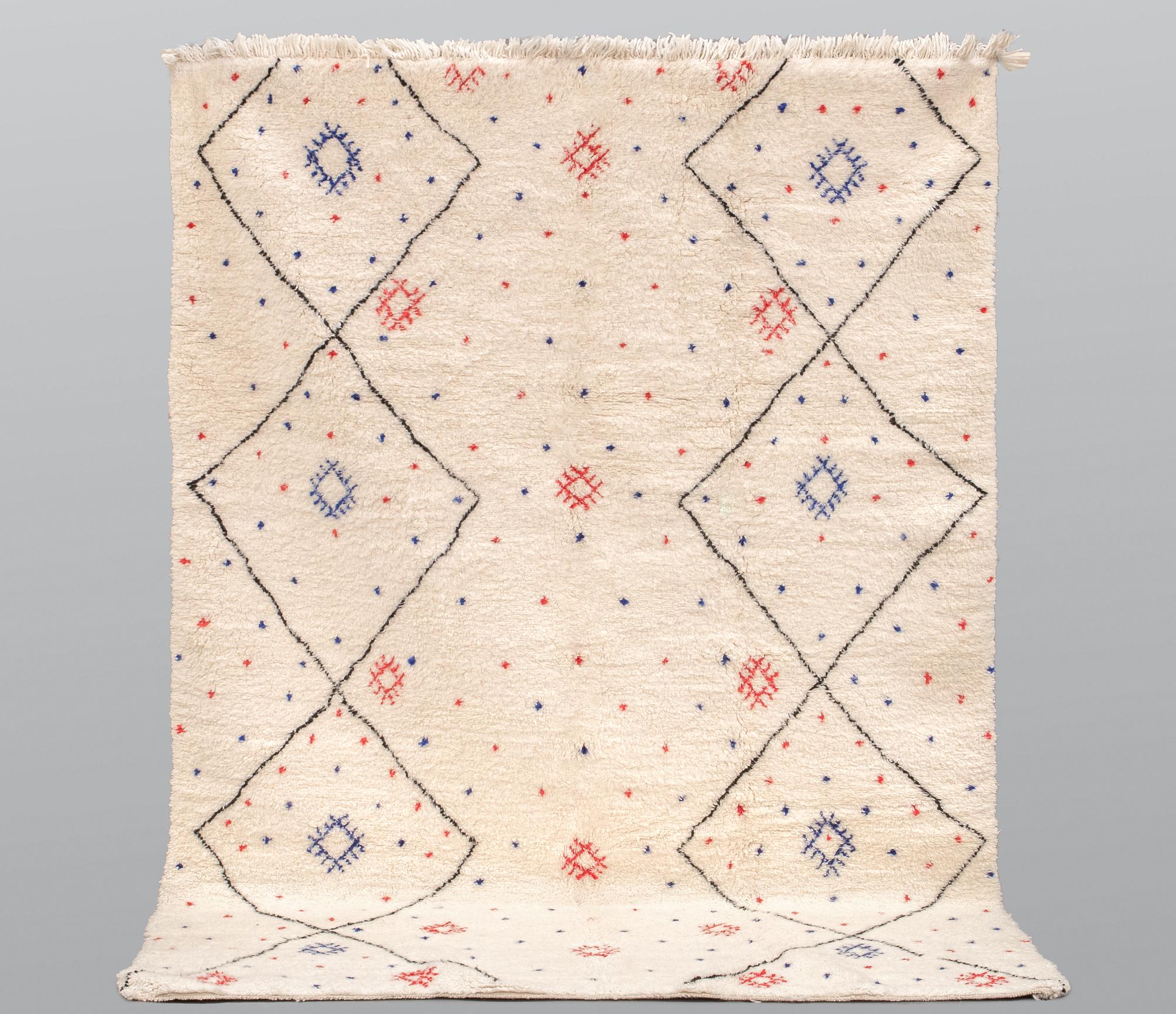 A Moroccan carpet, 288 x 175 cm.