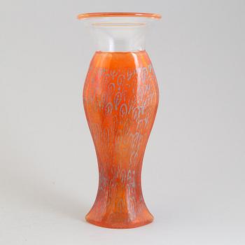 KJELL ENGMAN, skål samt VAS, glas. Kosta Boda Artist Collection.