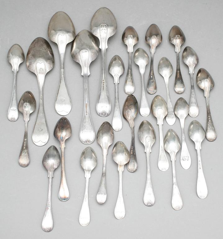 BESTICK, 25 st, silver, "Fransk spets", bland annat Carl Neuendorff dy, Karlskrona, 1846. Vikt ca 418g.