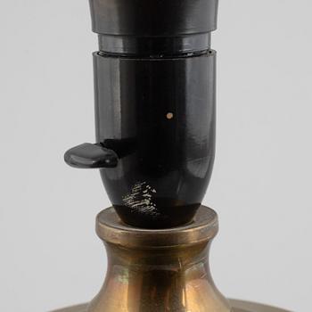 Bordslampa, porslin, Royal Copenhagen, "Musselmalet", modellnummer 1212, post 1923.