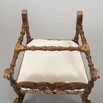 AN EARLY 18TH CENTURY ARMCHAIR.