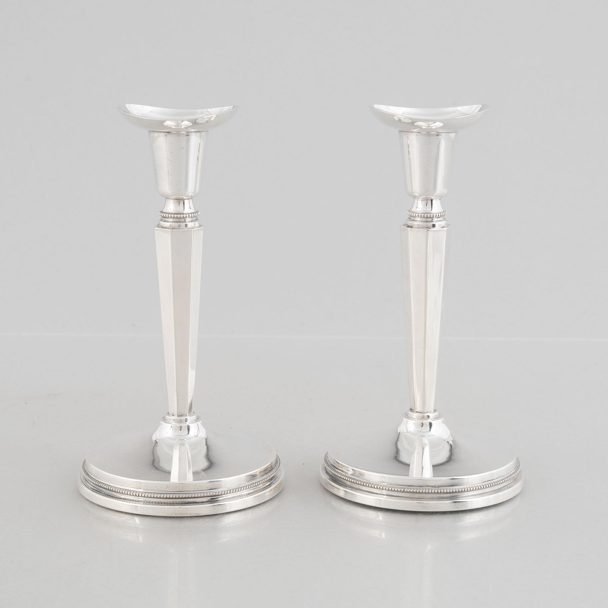 Eric Löfman, ljusstakar, ett par, silver, MGAB, Uppsala, 1974.