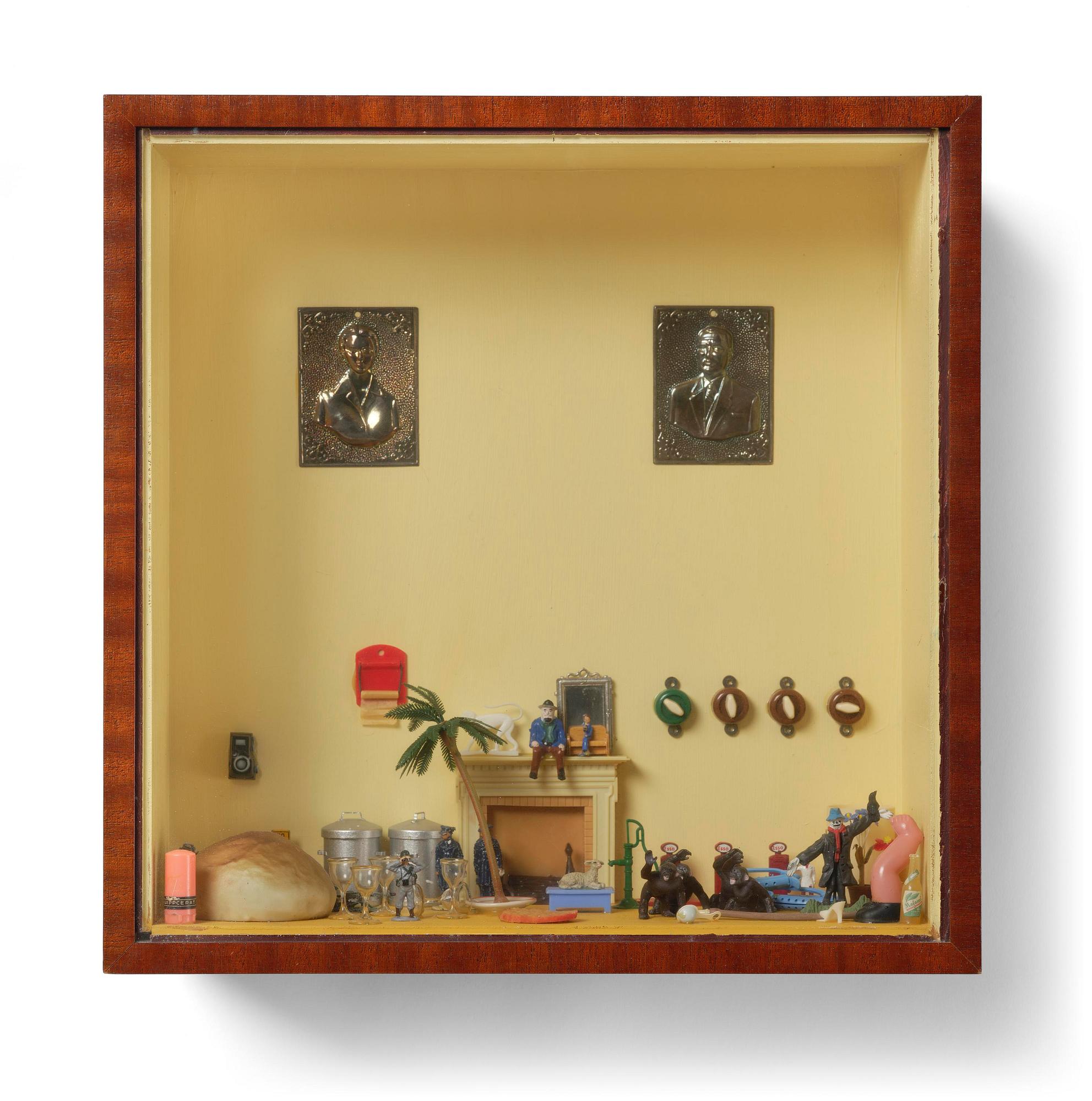 Marie-Louise Ekman, "Skåp med öppen spis och porträtt".