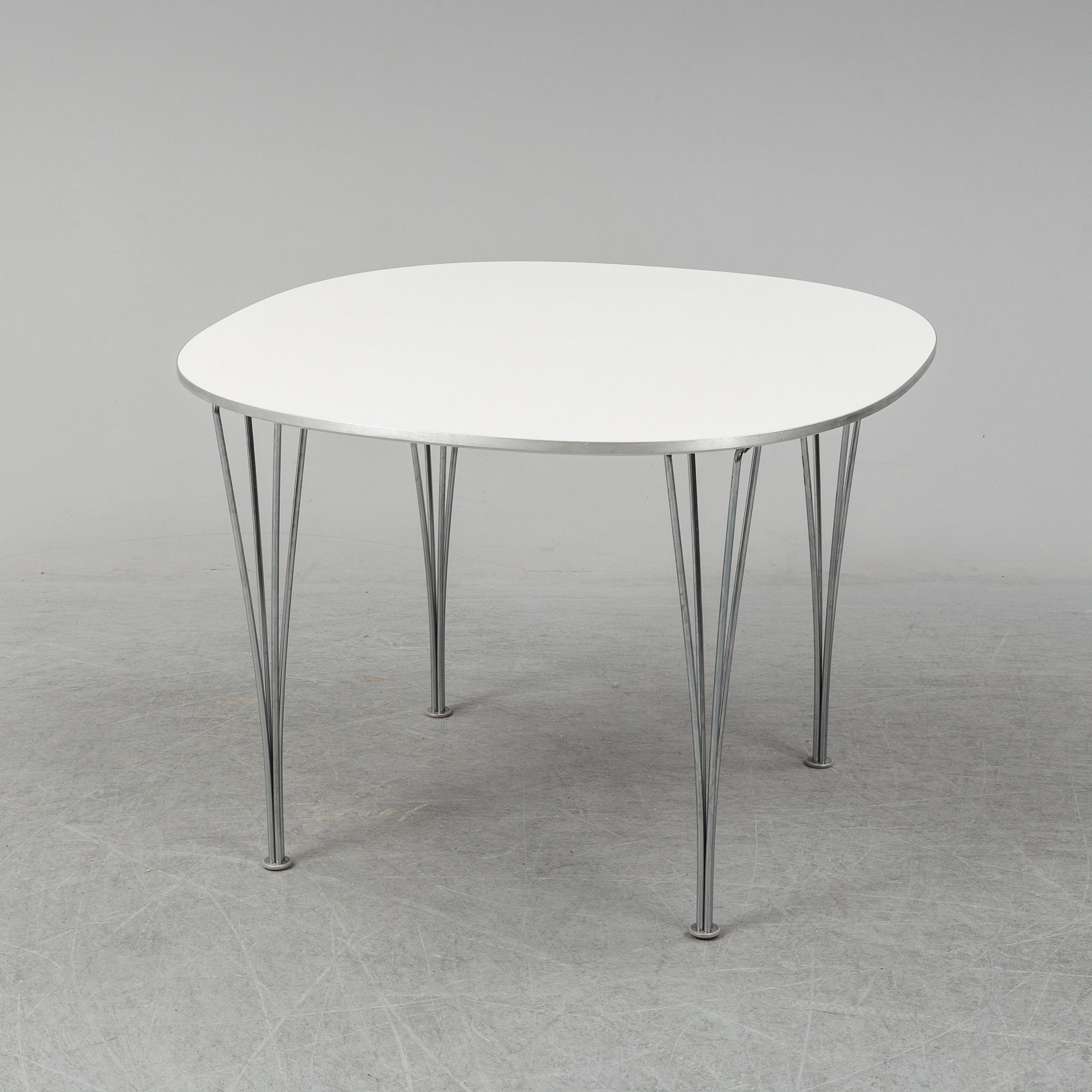 BRUNO MATHSSON & PIET HEIN, bord "Supercirkel", Fritz Hansen, daterat 2003.