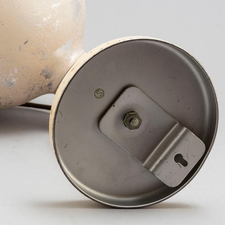 A 1930s table light.