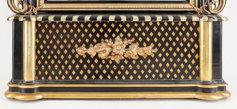 GOLVSPEGEL, nyrokoko, 1800-talets slut.