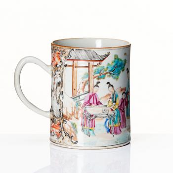 A large famille rose tankard, Qing dynasty, Qianlong (1736-95).