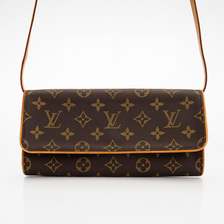 Louis Vuitton, a Monogram Canvas 'Pochette Twin' bag.