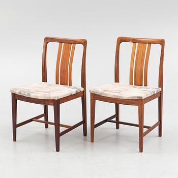 A dining table and eight chairs, A.B. Linde Nilsson, Lammhult, 1960's.