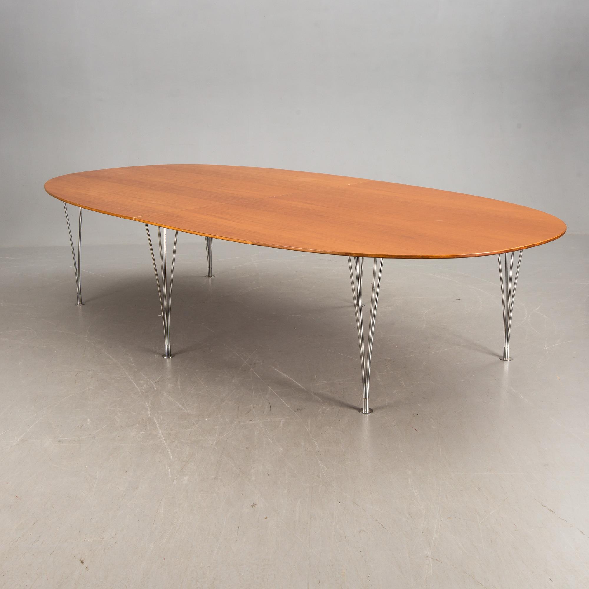 BORD, "Superelips", Bruno Mathsson International, Bruno Mathsson och Piet Hein för Fritz Hansen, 1900-talets andra hälft.