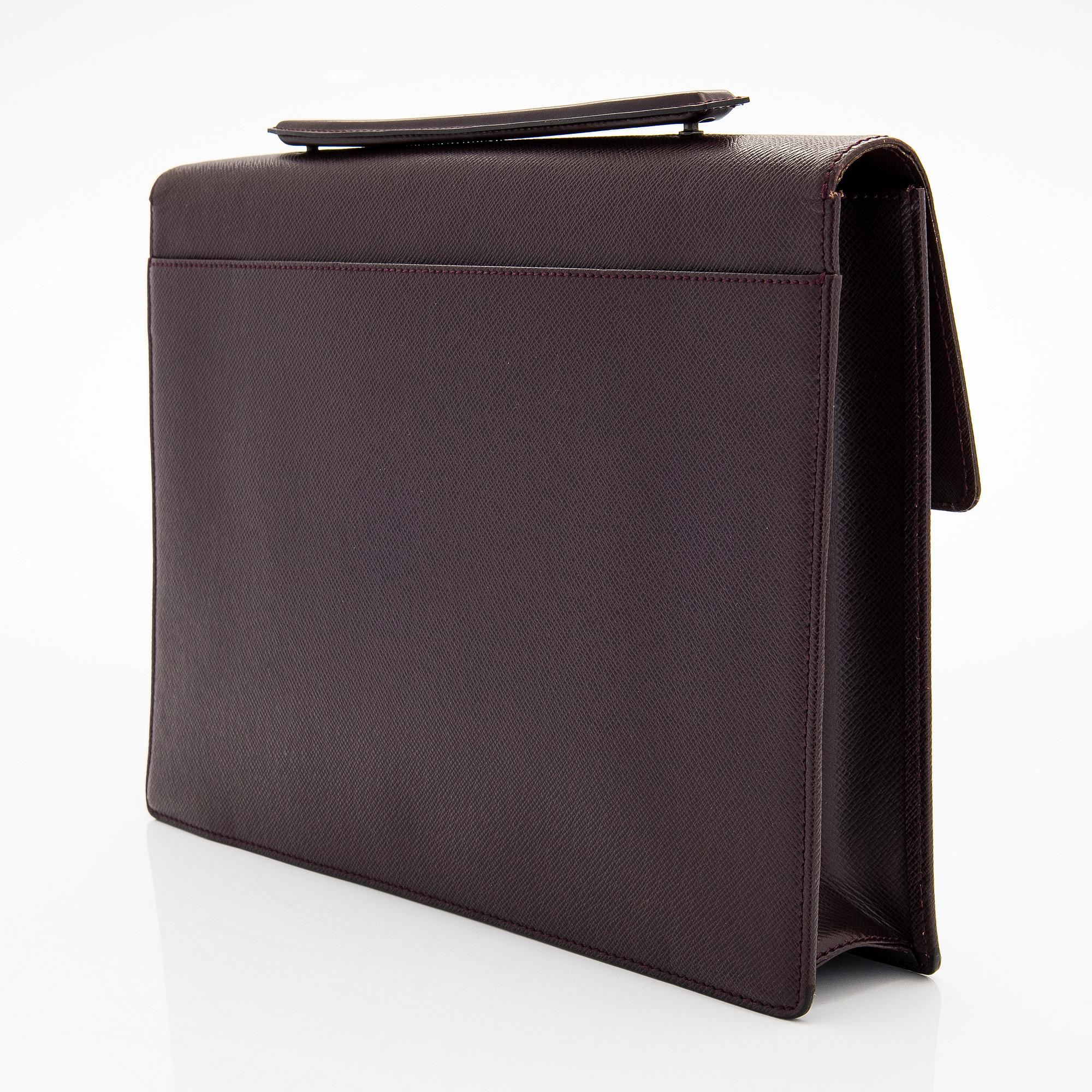 Louis Vuitton, a Taiga leather 'Porte-Document Angara', briefcase.