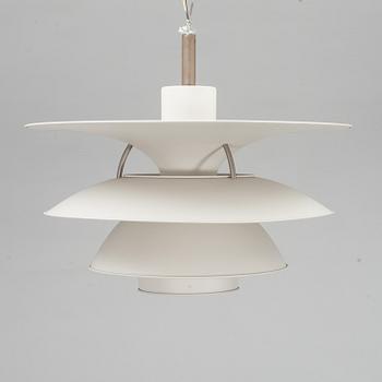 TAKLAMPA, "Charlottenborg PH 6 1/2-6", Ebbe Christensen, Sophus Frandsen och Poul Henningsen, Louis Poulsen.