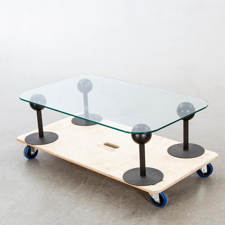 Philippe Starck, "Pepper Young" coffee table by Philippe Starck for Disform 1980's.