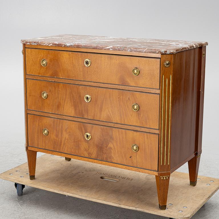 Byrå, gustaviansk stil, Carlsson & Reicke, 1900-talets andra hälft.