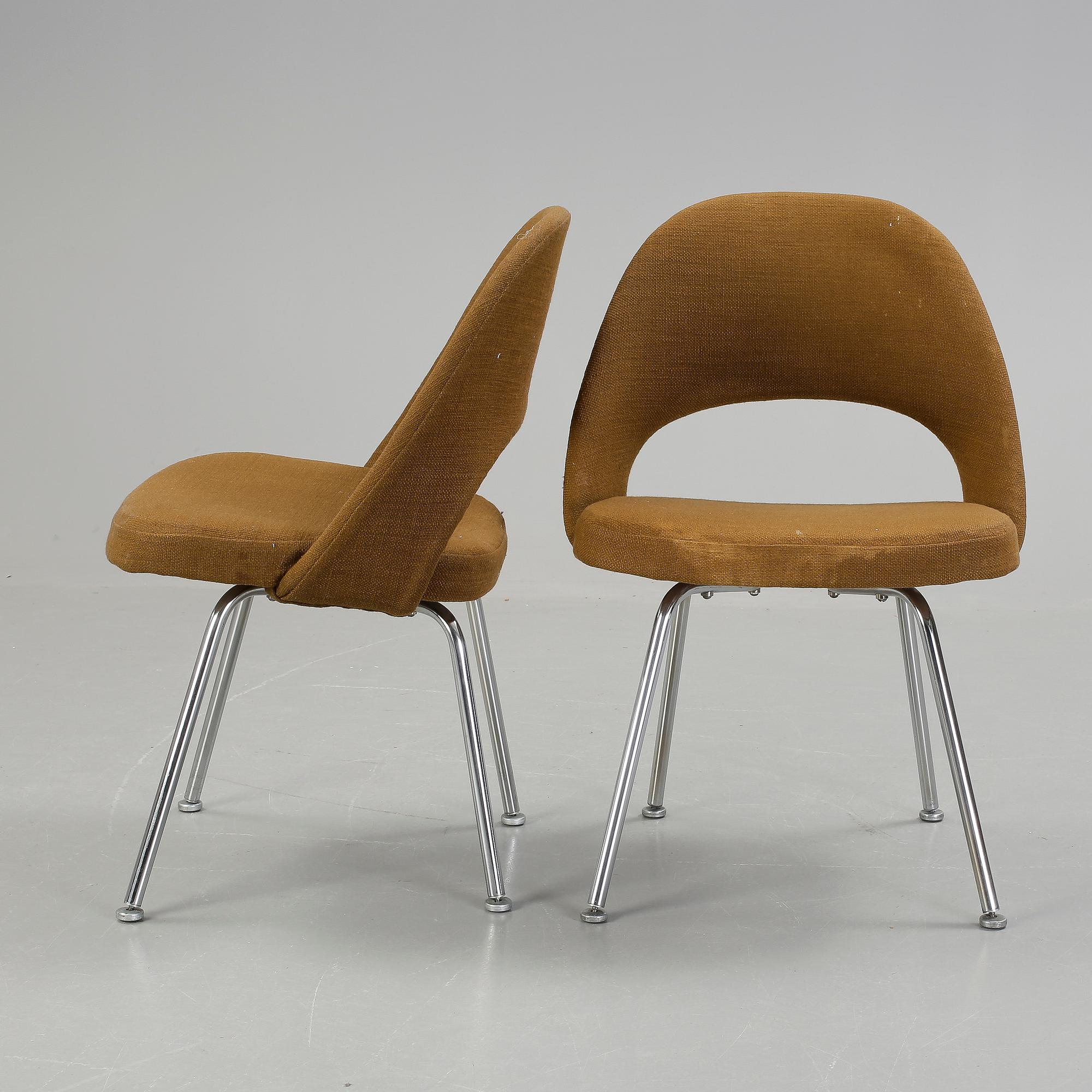 STOLAR, ett par, 'Side Chair', Eero Saarinen, Knoll, modellen formgiven 1957.