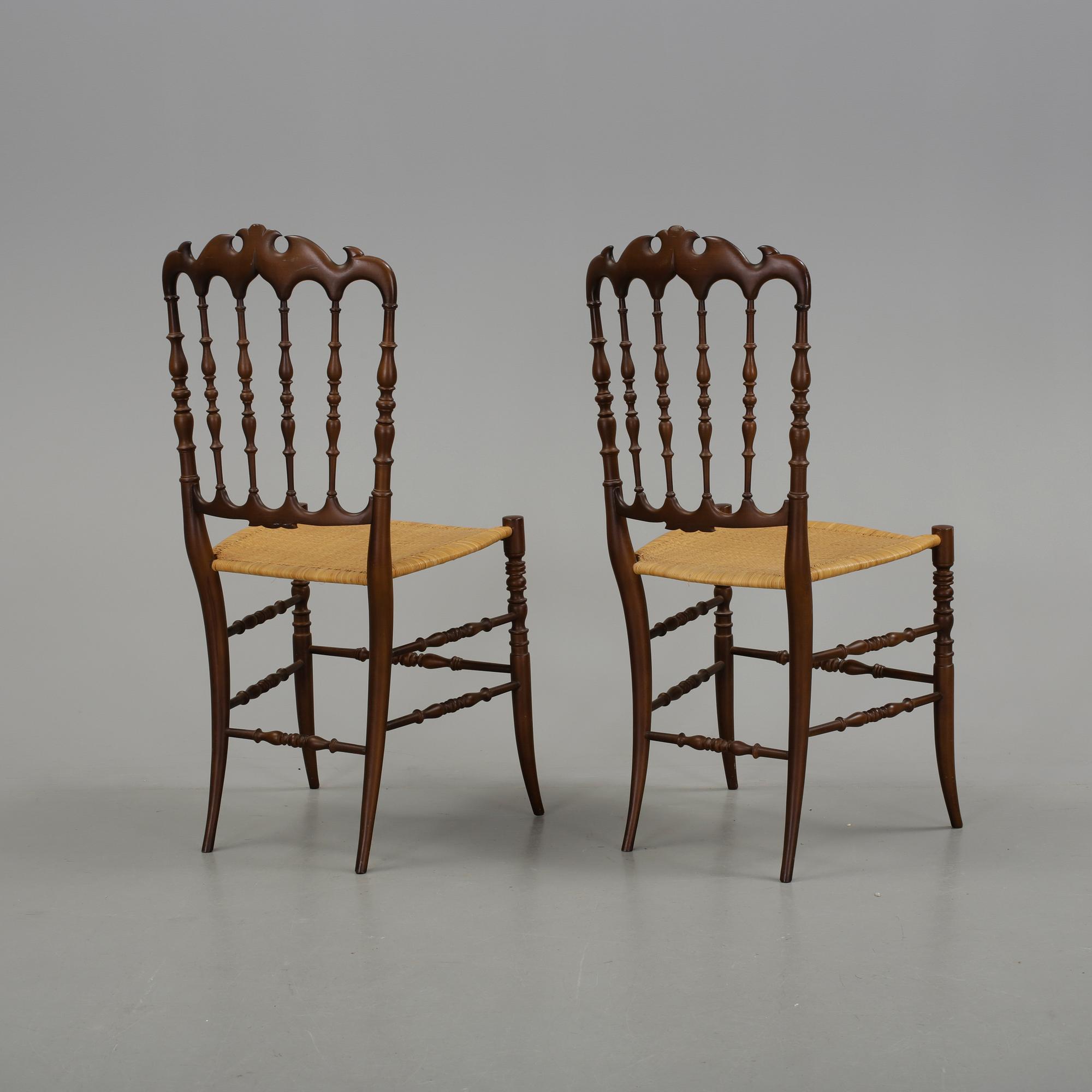 STOLAR, ett par, Chiavari / Napoleon / Tiffany-stil, modern tillverkning.