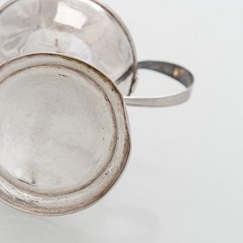 Saltkar, silver, C. I. Rindell 1810-37, och matskedar, 6 st, silver, A. Mörck, Björneborg 1800-talets första hälft.