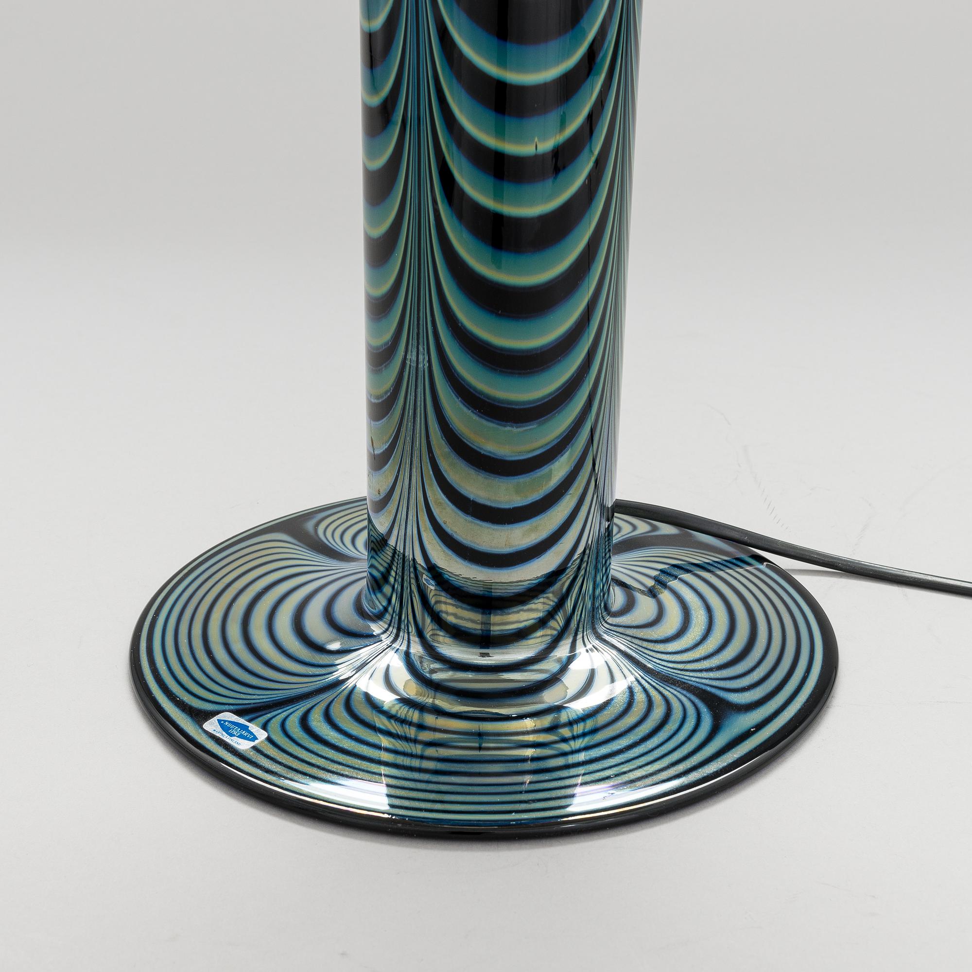 Bordslampa, modell 989-027-91, Kerlux, Nuutajärvi 1900-talets slut.