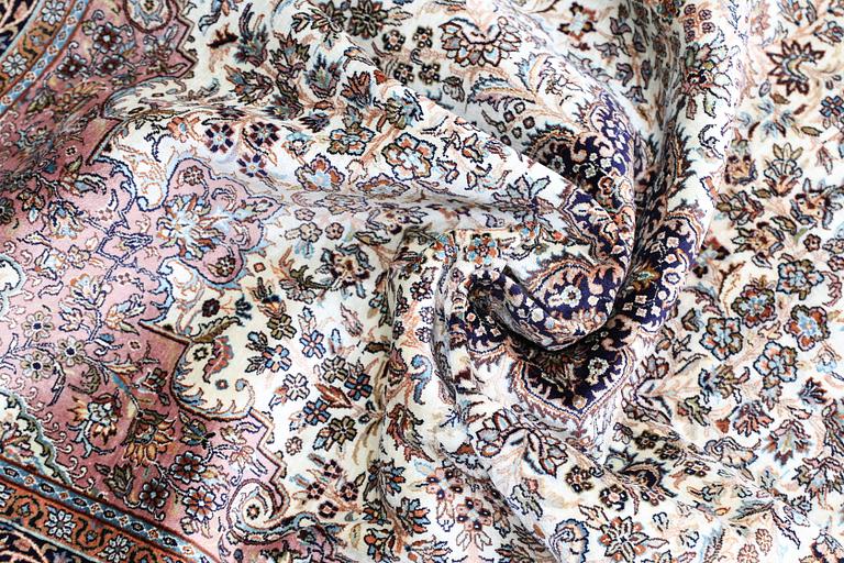 Rug, silk, Kashmir, approx. 215 x 212 cm.