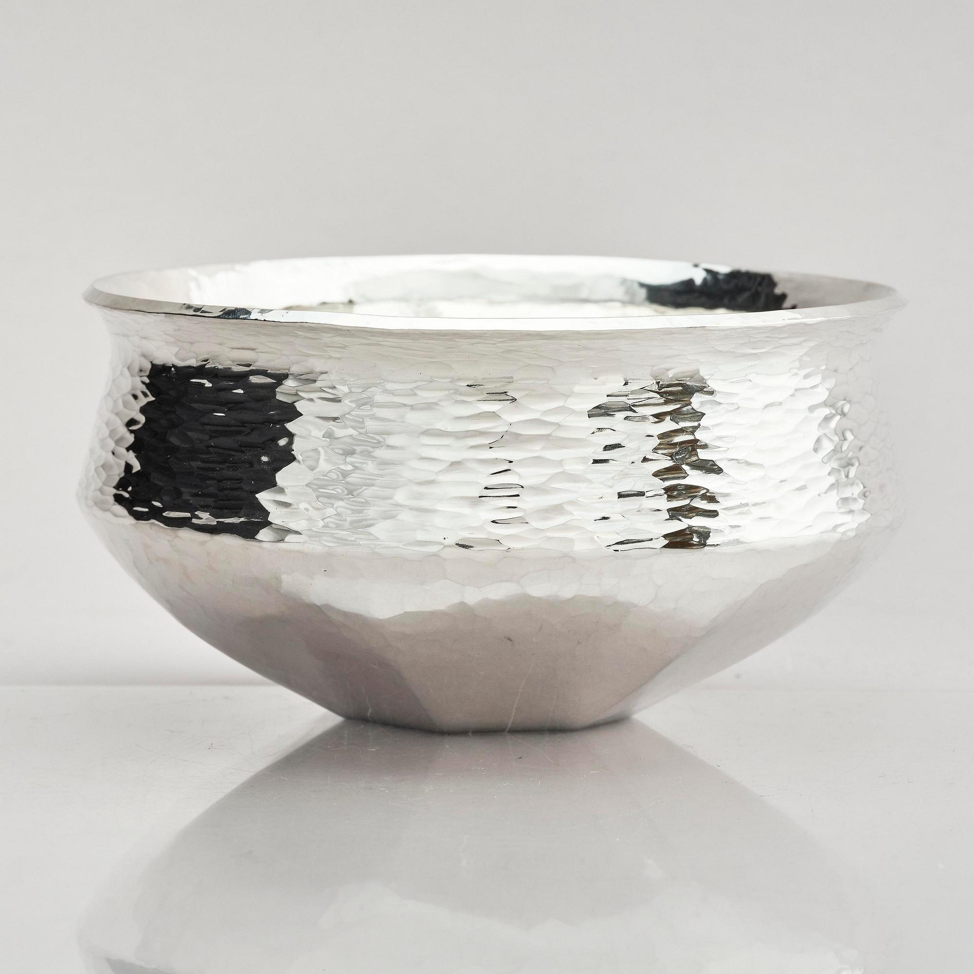 Claës E. Giertta, skål, sterling silver, Stockholm 1974.