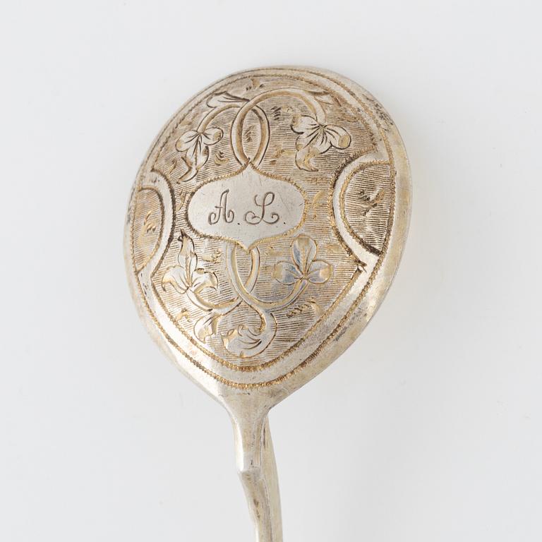 15 silver spoons, including Russia, 1896-1908.