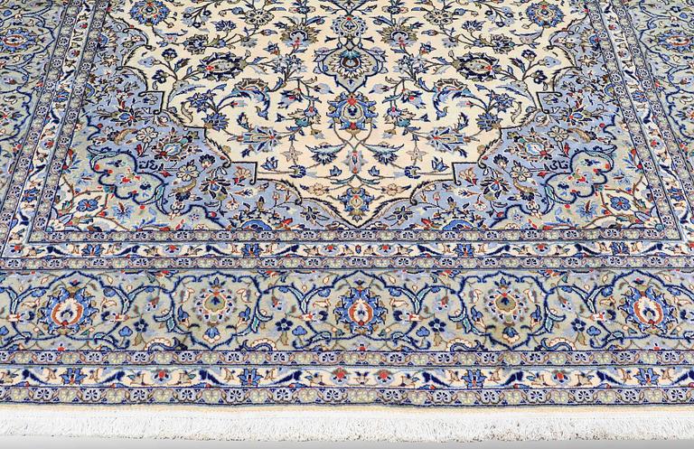 A carpet, Kashan, around 360 x 246 cm.