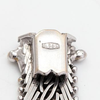 A 14K whitegold bracelet, Finnish importmarks Turun Kultaseppä Oy 1974.