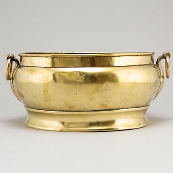 CHAMPAGNEKYLARE, mässing, troligen 1600-/1700-tal.