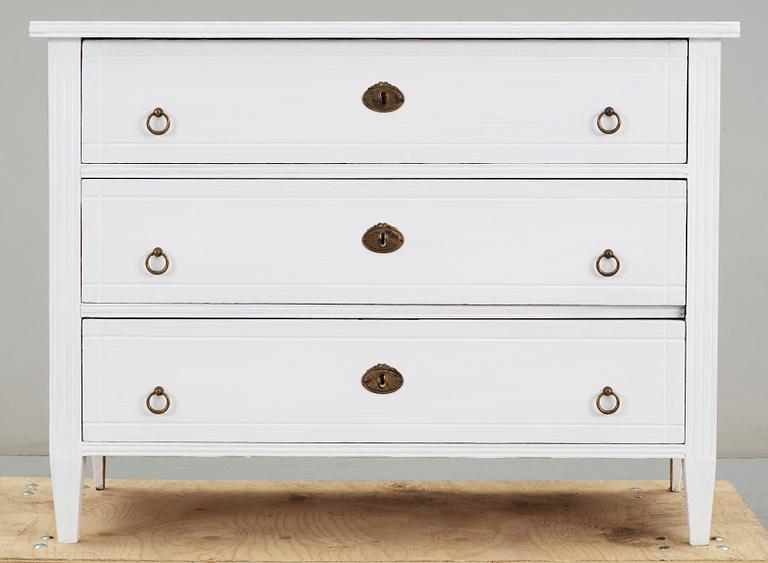 BYRÅ, sengustaviansk stil, sent 1800-tal.