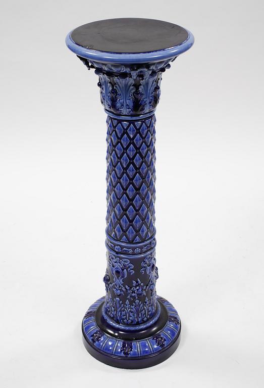 PIEDESTAL, majolika, Rörstrand, omkring sekelskiftet 1800/1900.